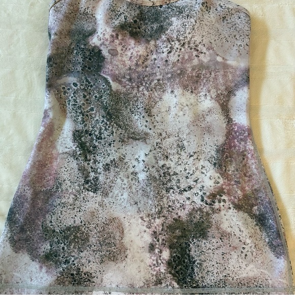 lululemon athletica Women's Abstract Tank Top in Black and Purple- Sz S - Picture 6 of 6